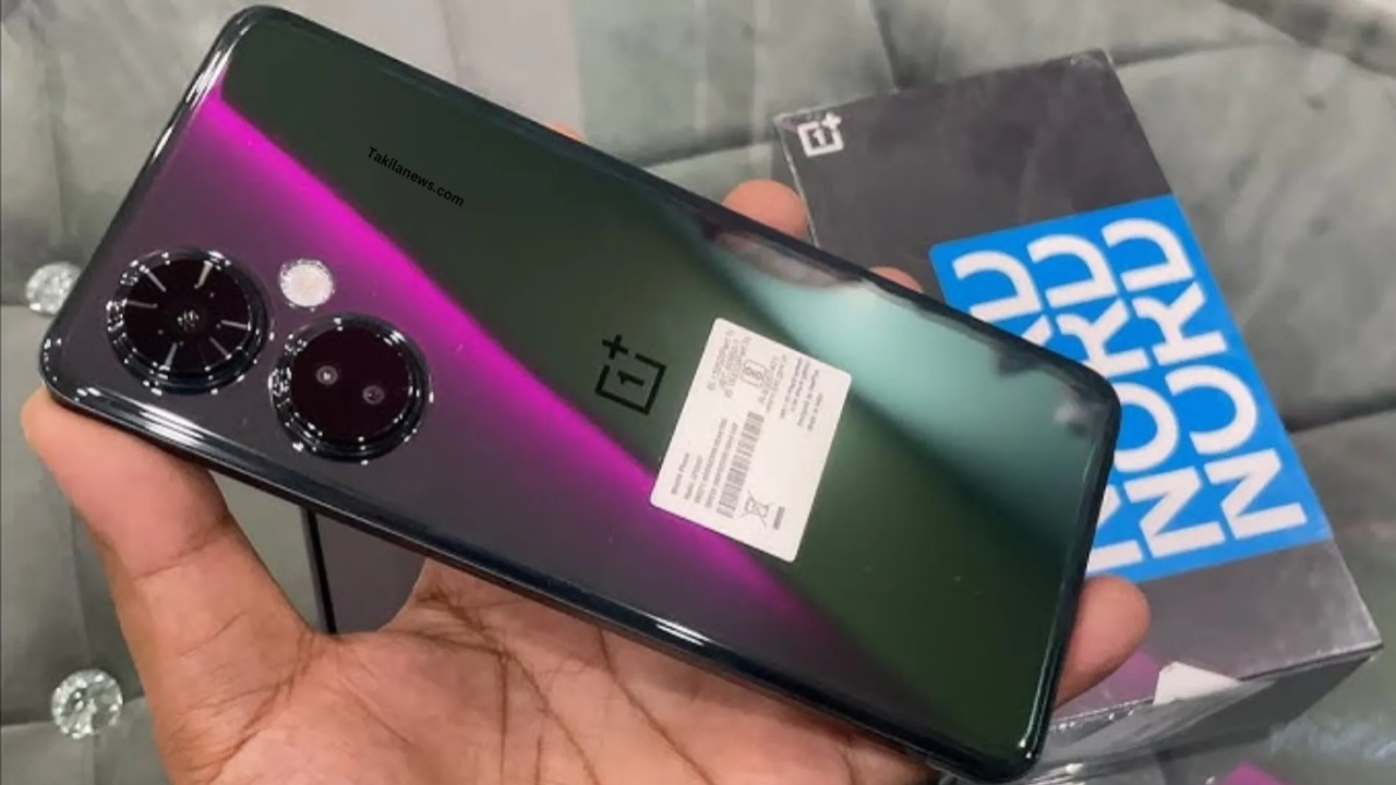 OnePlus के जबरदस्त स्मार्टफोन लॉन्च होते ही ग्राहक खरीदने के लिए हो रहे बेताब। मिलेगा 2 दिनों तक चलने वाला बैटरी लाइफ, बहुत की कम प्राइस में -